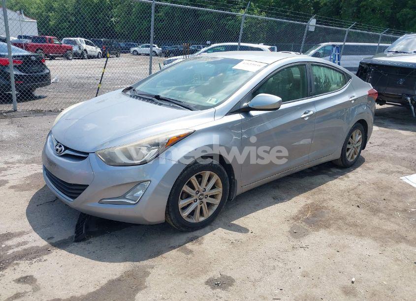Photo 2 of 2015 Hyundai Elantra SE (VIN 5NPDH4AE9FH588648)