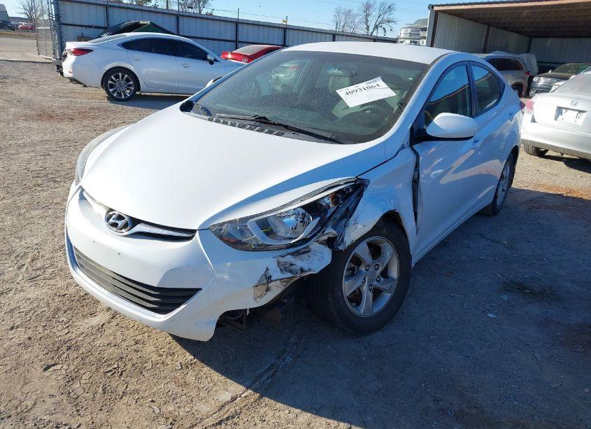 Photo 2 of 2015 Hyundai Elantra SE (VIN 5NPDH4AE9FH613399)