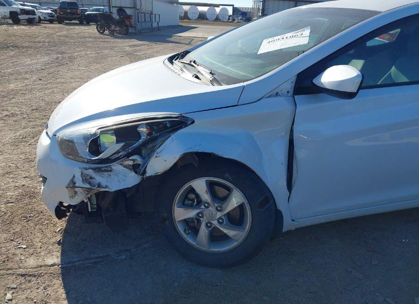 Photo 6 of 2015 Hyundai Elantra SE (VIN 5NPDH4AE9FH613399)