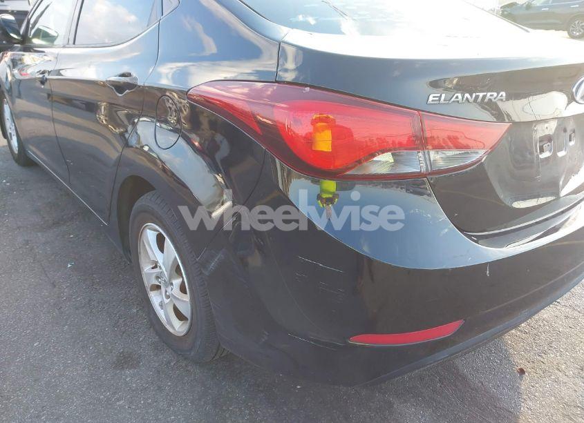 Photo 12 of 2015 Hyundai Elantra SE (VIN 5NPDH4AE9FH650498)
