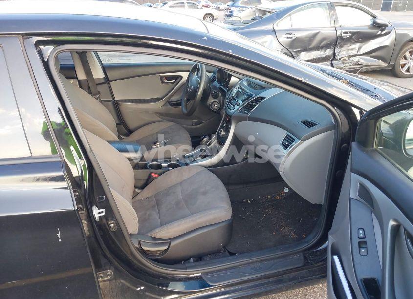 Photo 5 of 2015 Hyundai Elantra SE (VIN 5NPDH4AE9FH650498)