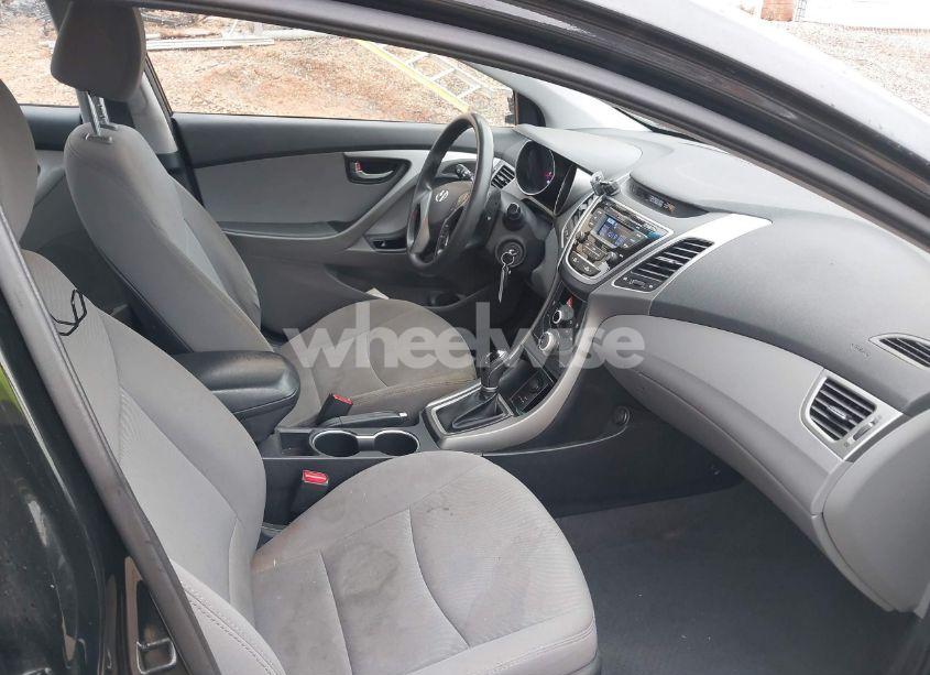 Photo 5 of 2016 Hyundai Elantra SE (VIN 5NPDH4AE9GH669053)