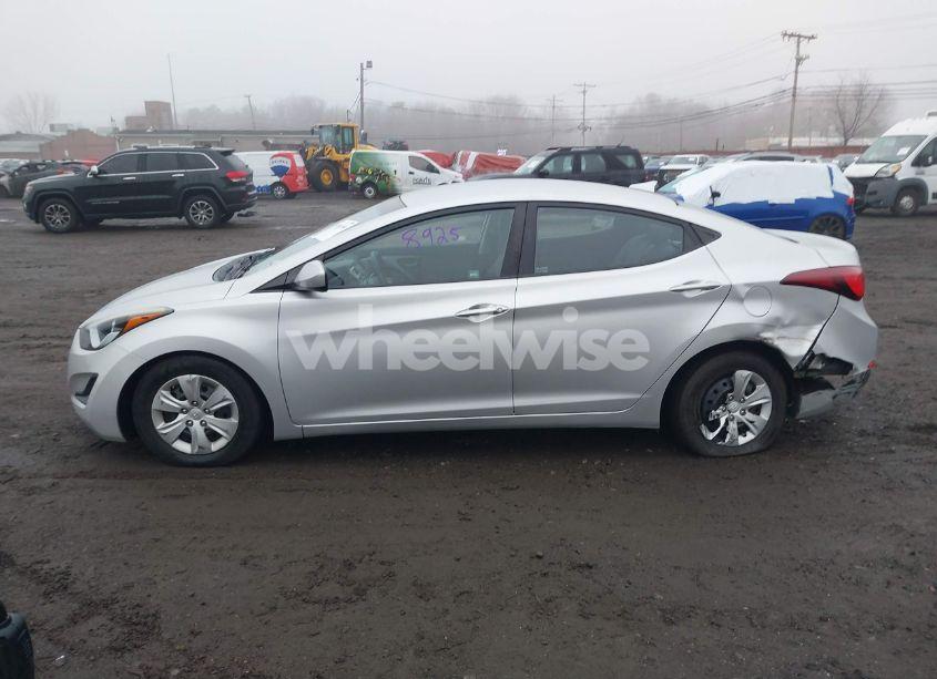 Photo 14 of 2016 Hyundai Elantra SE (VIN 5NPDH4AE9GH674186)