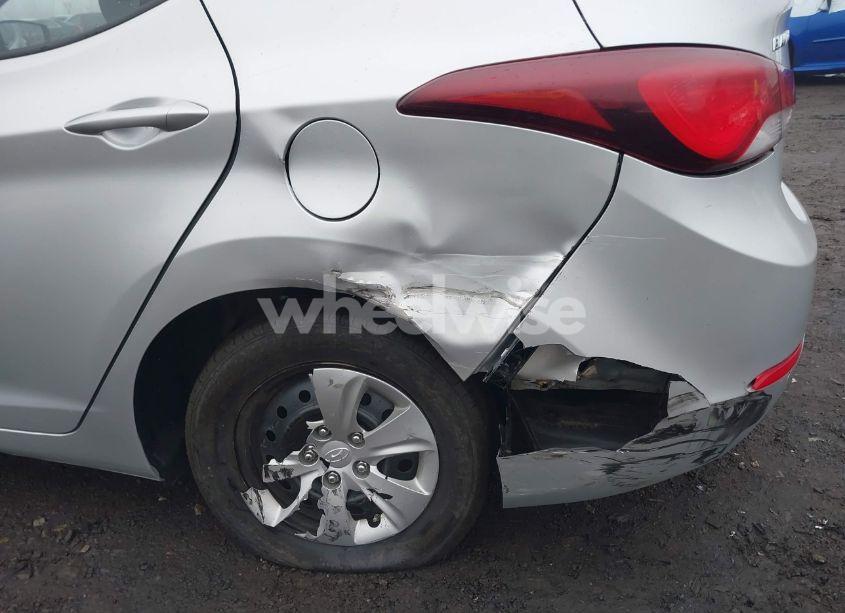 Photo 6 of 2016 Hyundai Elantra SE (VIN 5NPDH4AE9GH674186)