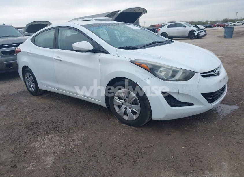 2016 Hyundai Elantra SE (VIN 5NPDH4AE9GH686709) main photo