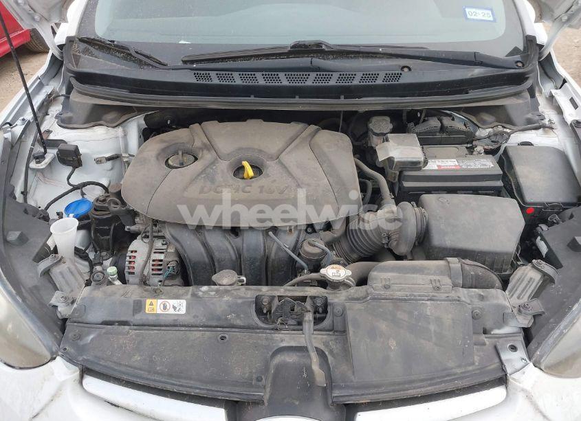 Photo 10 of 2016 Hyundai Elantra SE (VIN 5NPDH4AE9GH686709)