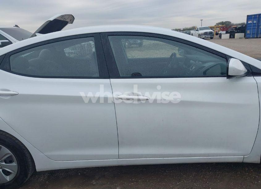 Photo 13 of 2016 Hyundai Elantra SE (VIN 5NPDH4AE9GH686709)