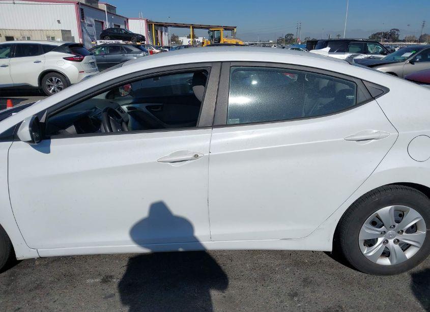 Photo 14 of 2016 Hyundai Elantra SE (VIN 5NPDH4AE9GH698570)