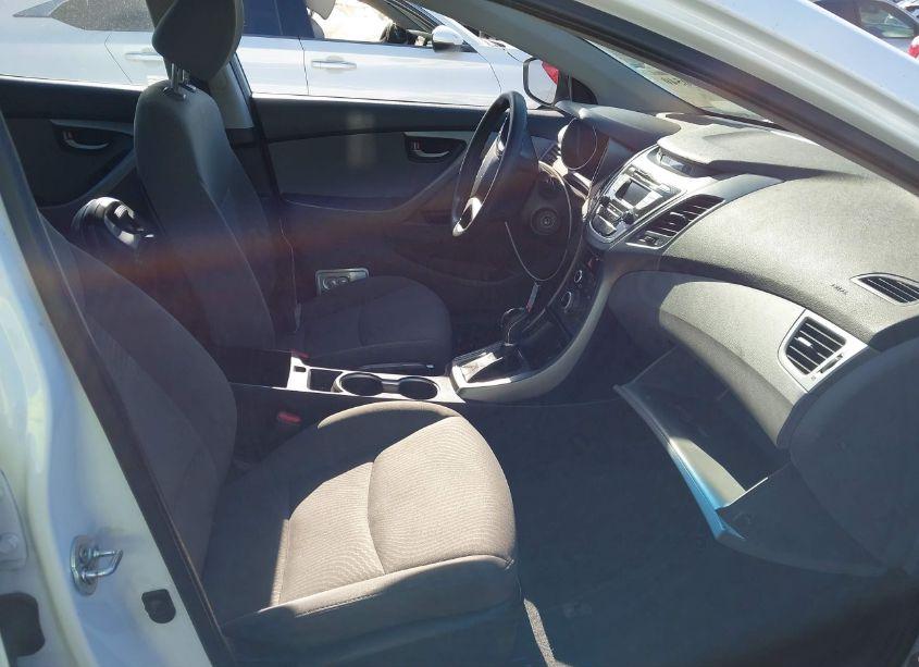 Photo 5 of 2016 Hyundai Elantra SE (VIN 5NPDH4AE9GH698570)