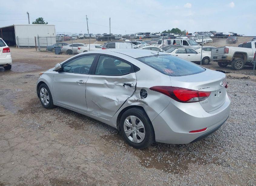 Photo 3 of 2016 Hyundai Elantra SE (VIN 5NPDH4AE9GH703671)