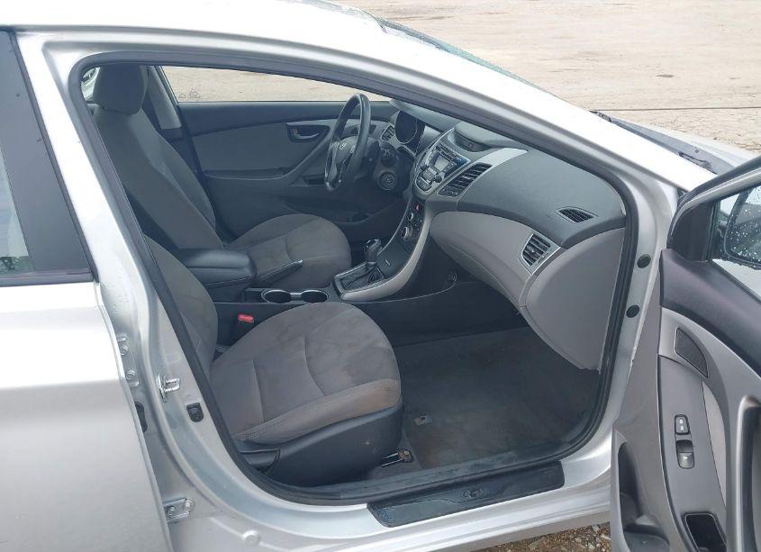 Photo 5 of 2016 Hyundai Elantra SE (VIN 5NPDH4AE9GH703671)