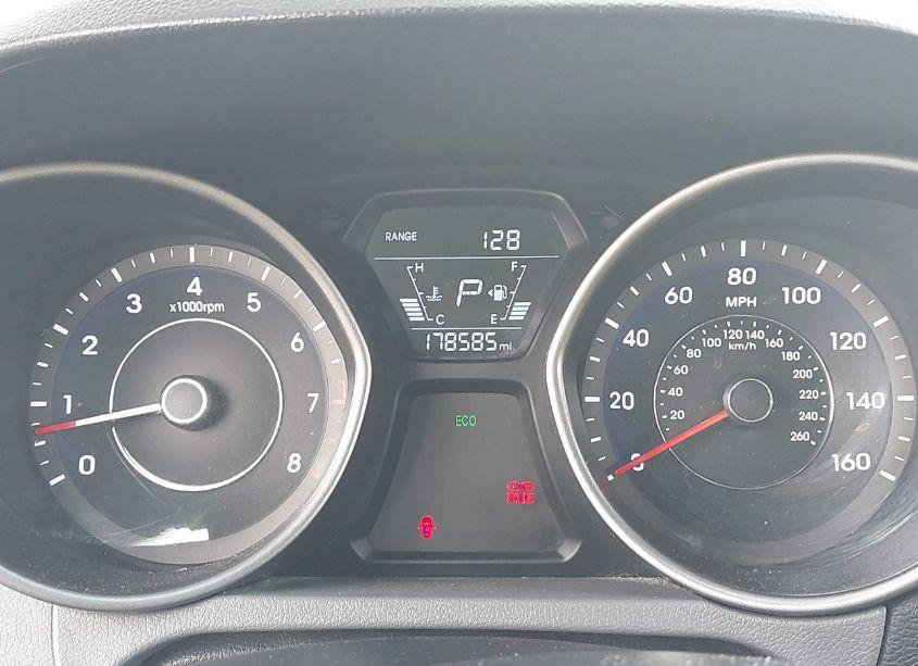 Photo 7 of 2016 Hyundai Elantra SE (VIN 5NPDH4AE9GH703671)