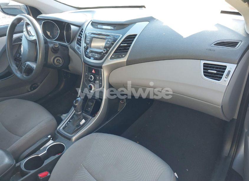 Photo 5 of 2016 Hyundai Elantra SE (VIN 5NPDH4AE9GH714721)