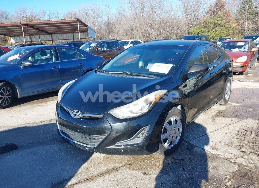 Photo 2 of 2016 Hyundai Elantra SE (VIN 5NPDH4AE9GH718798)