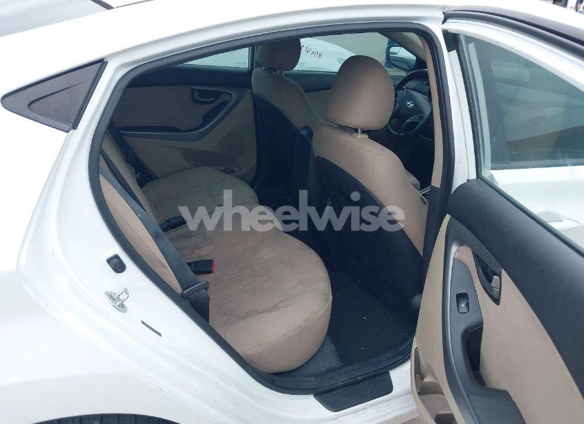 Photo 8 of 2016 Hyundai Elantra SE (VIN 5NPDH4AE9GH726853)