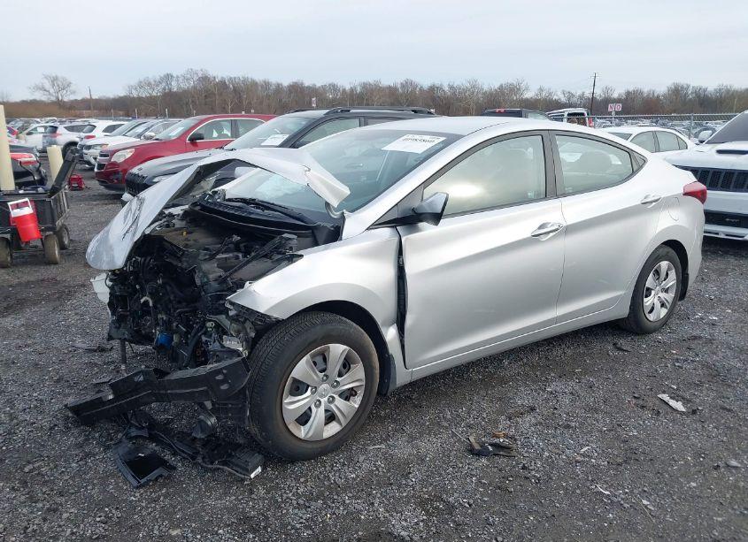 Photo 2 of 2016 Hyundai Elantra SE (VIN 5NPDH4AE9GH733852)