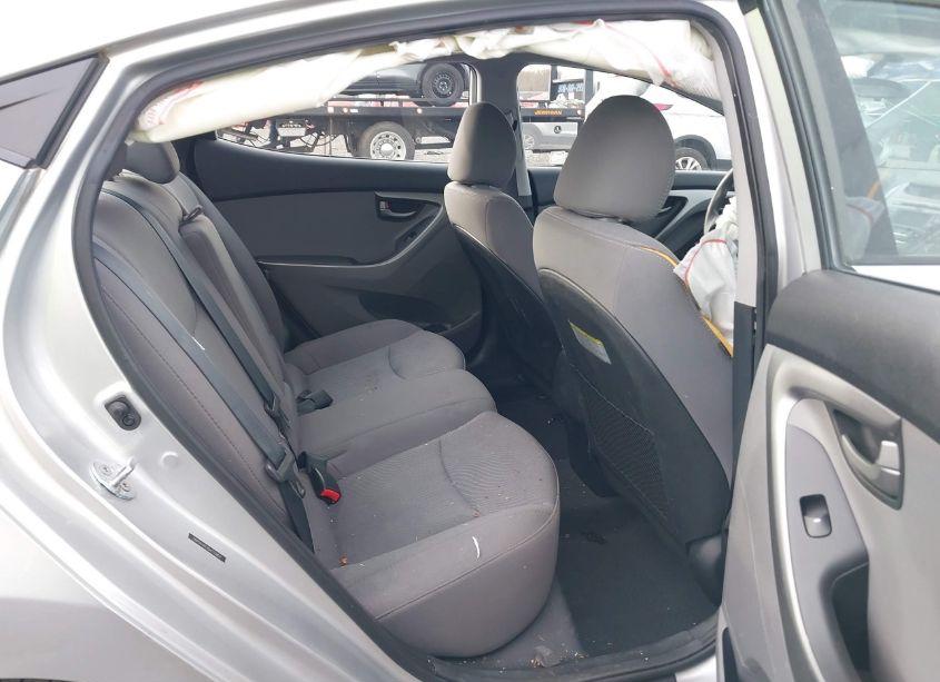 Photo 8 of 2016 Hyundai Elantra SE (VIN 5NPDH4AE9GH733852)