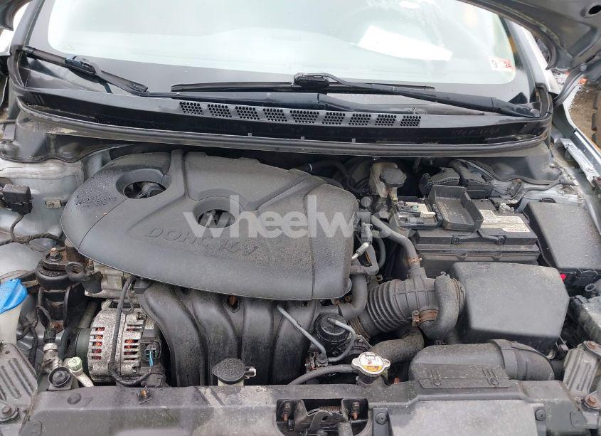 Photo 10 of 2016 Hyundai Elantra SE (VIN 5NPDH4AE9GH741031)