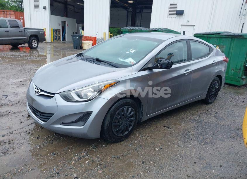 Photo 2 of 2016 Hyundai Elantra SE (VIN 5NPDH4AE9GH741031)