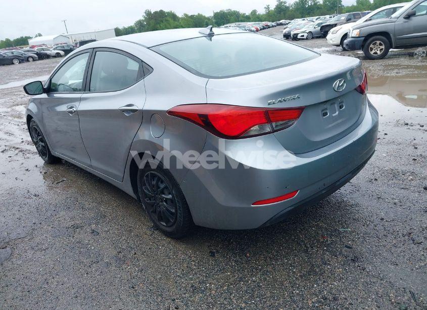 Photo 3 of 2016 Hyundai Elantra SE (VIN 5NPDH4AE9GH741031)