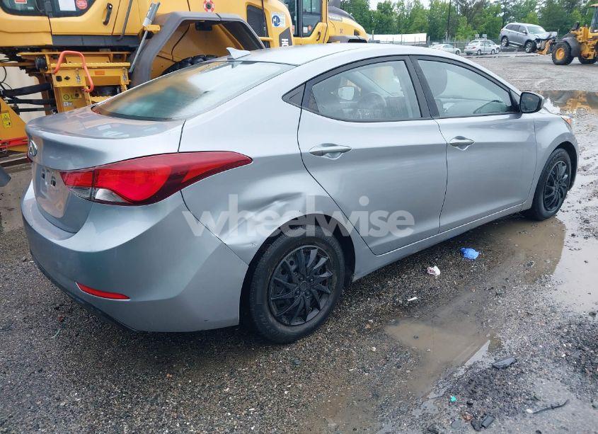 Photo 4 of 2016 Hyundai Elantra SE (VIN 5NPDH4AE9GH741031)
