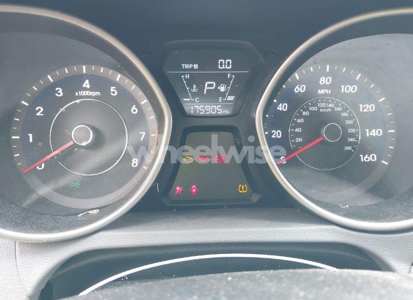 Photo 7 of 2016 Hyundai Elantra SE (VIN 5NPDH4AE9GH741031)