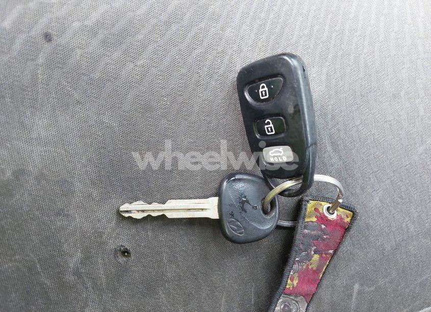 Photo 11 of 2016 Hyundai Elantra SE (VIN 5NPDH4AE9GH749985)