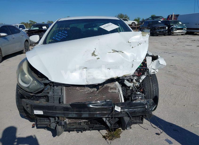 Photo 13 of 2016 Hyundai Elantra SE (VIN 5NPDH4AE9GH751803)