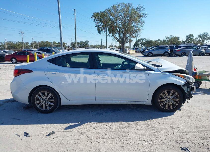 Photo 14 of 2016 Hyundai Elantra SE (VIN 5NPDH4AE9GH751803)