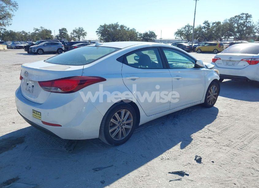 Photo 4 of 2016 Hyundai Elantra SE (VIN 5NPDH4AE9GH751803)