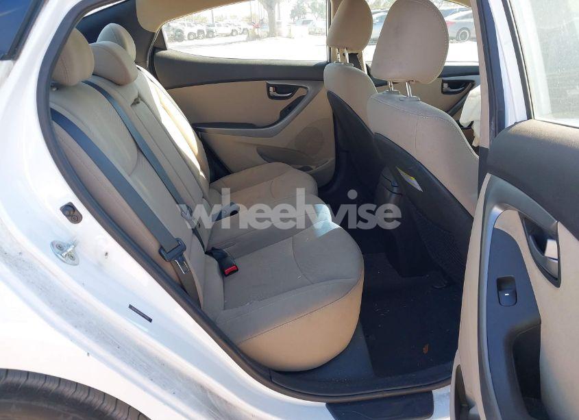 Photo 8 of 2016 Hyundai Elantra SE (VIN 5NPDH4AE9GH751803)