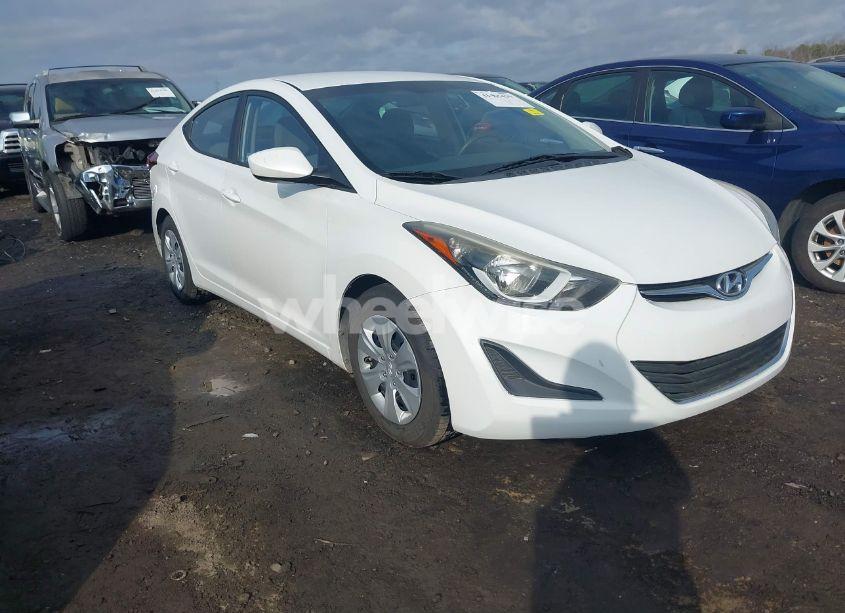 2016 Hyundai Elantra SE (VIN 5NPDH4AE9GH752224) main photo