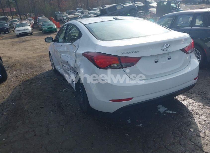 Photo 3 of 2016 Hyundai Elantra SE (VIN 5NPDH4AE9GH752224)