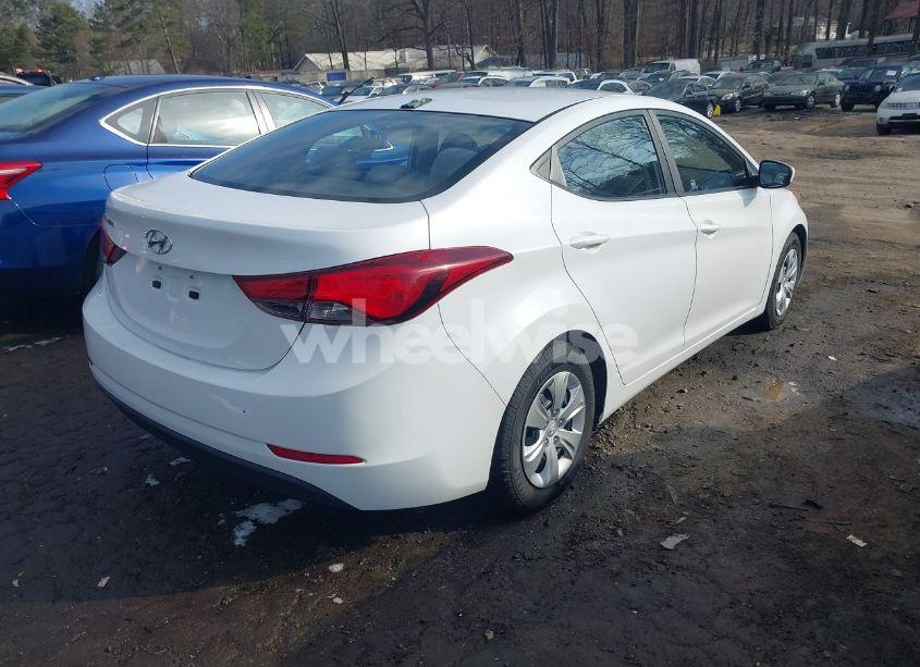Photo 4 of 2016 Hyundai Elantra SE (VIN 5NPDH4AE9GH752224)
