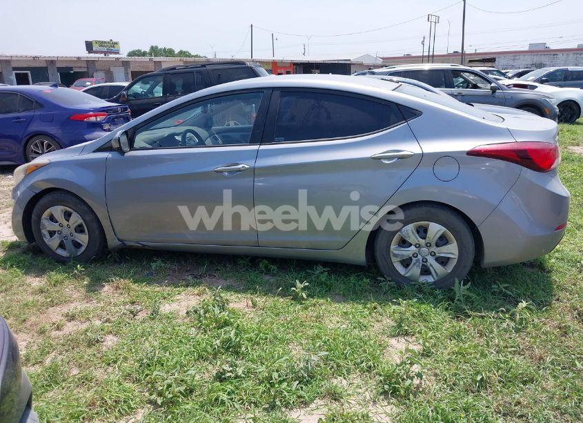 Photo 14 of 2016 Hyundai Elantra SE (VIN 5NPDH4AE9GH758184)