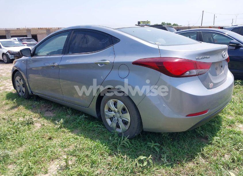 Photo 3 of 2016 Hyundai Elantra SE (VIN 5NPDH4AE9GH758184)