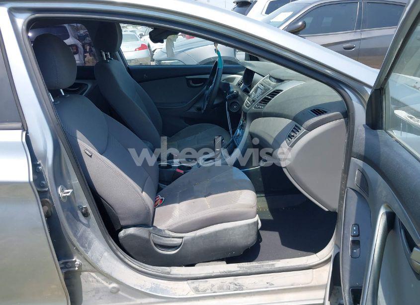 Photo 5 of 2016 Hyundai Elantra SE (VIN 5NPDH4AE9GH758184)