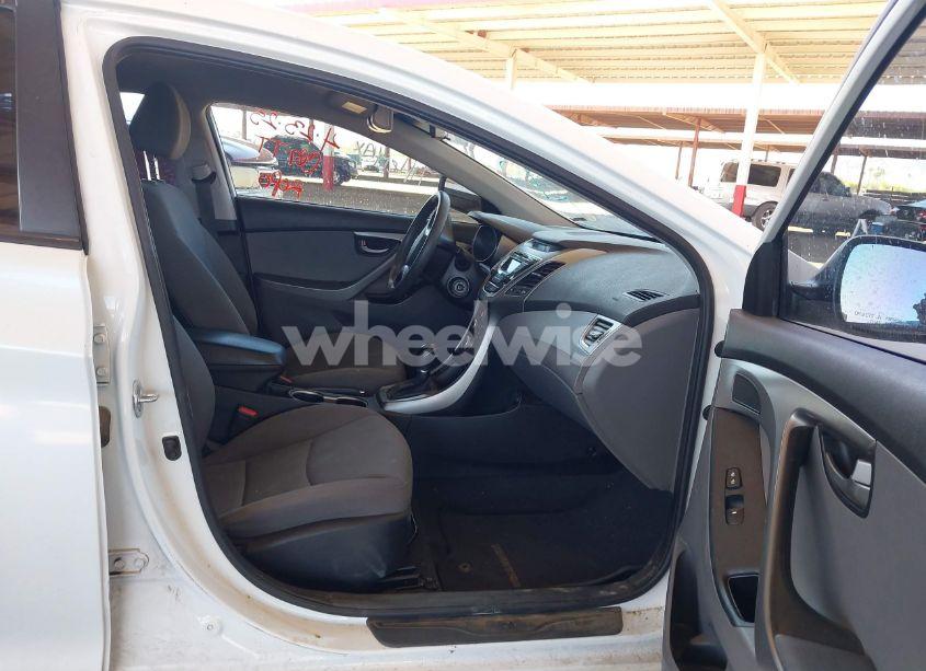 Photo 5 of 2016 Hyundai Elantra SE (VIN 5NPDH4AE9GH767791)