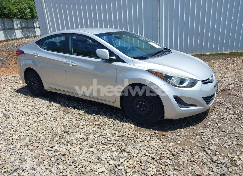 2016 Hyundai Elantra SE (VIN 5NPDH4AE9GH768620) main photo