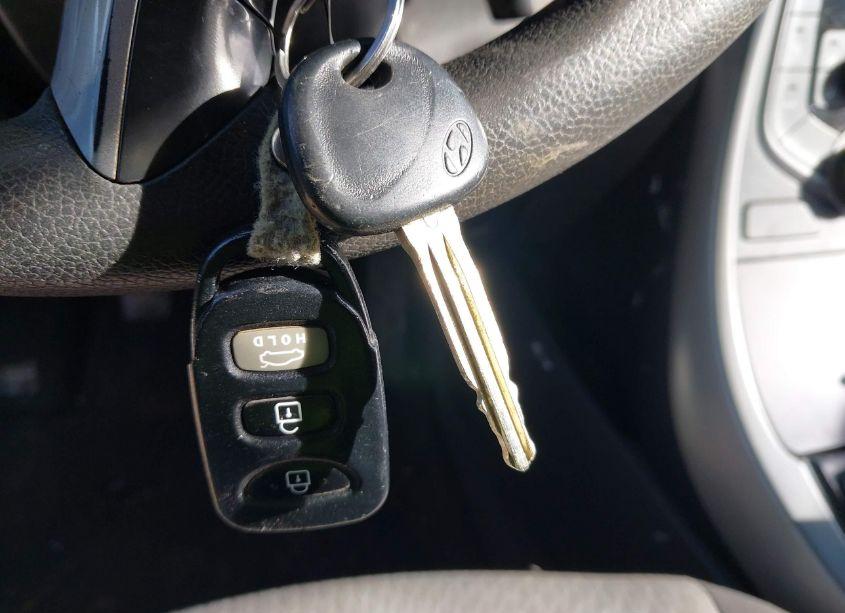 Photo 11 of 2016 Hyundai Elantra SE (VIN 5NPDH4AE9GH769301)