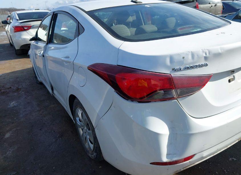 Photo 17 of 2016 Hyundai Elantra SE (VIN 5NPDH4AE9GH769301)