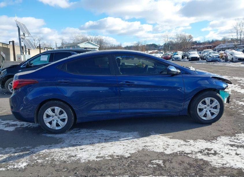 Photo 13 of 2016 Hyundai Elantra SE (VIN 5NPDH4AE9GH773607)