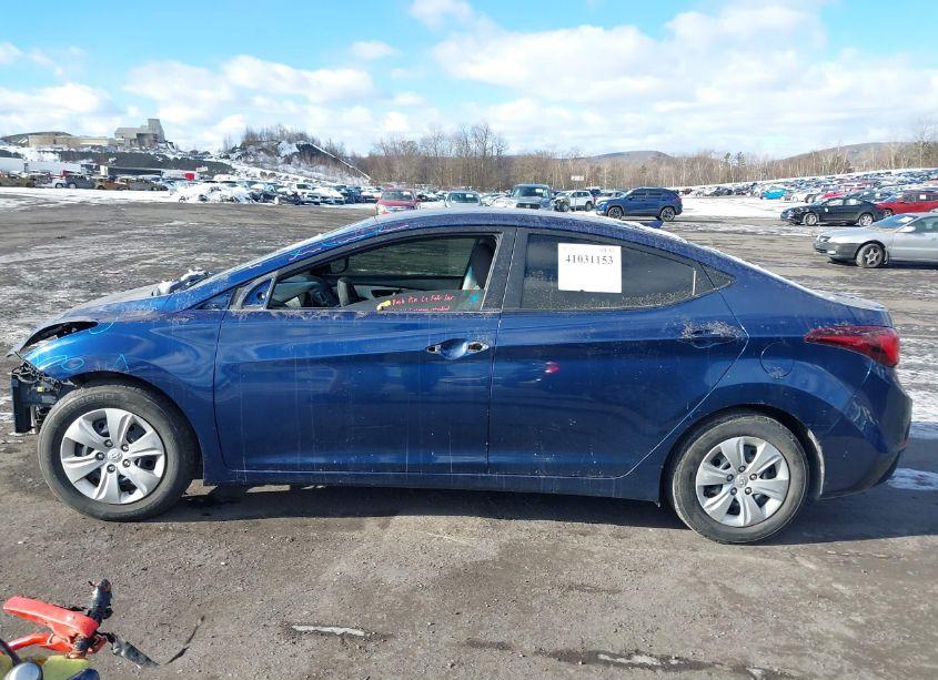 Photo 14 of 2016 Hyundai Elantra SE (VIN 5NPDH4AE9GH773607)