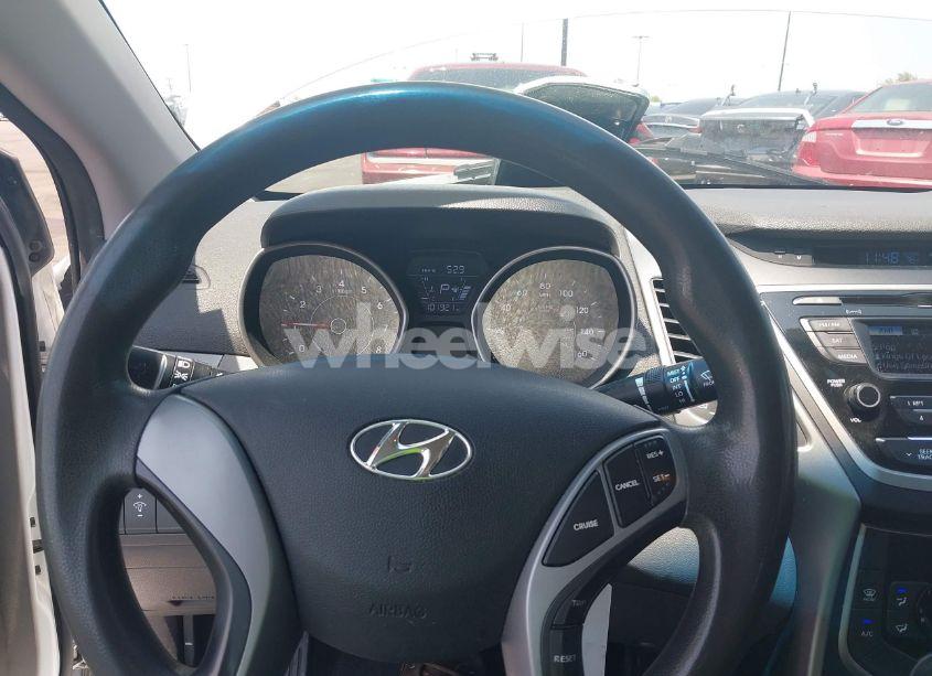 Photo 7 of 2016 Hyundai Elantra SE (VIN 5NPDH4AE9GH776412)