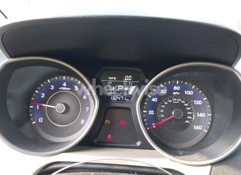 Photo 7 of 2016 Hyundai Elantra SE (VIN 5NPDH4AE9GH783215)