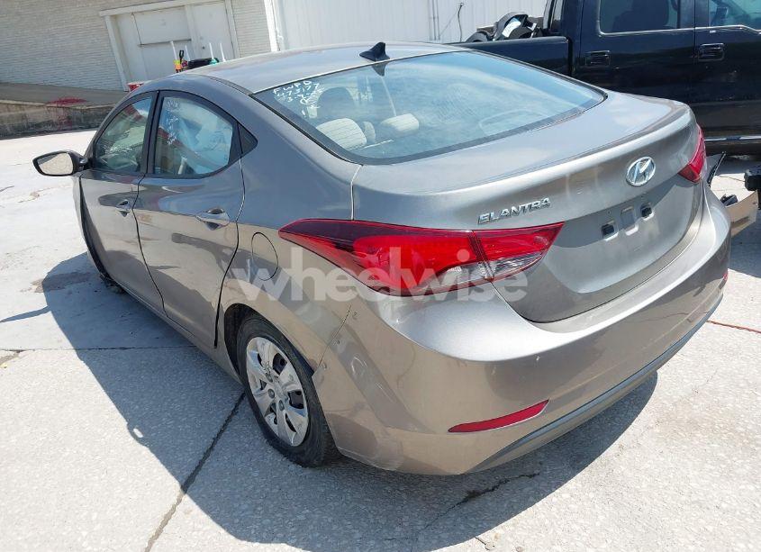 Photo 3 of 2016 Hyundai Elantra SE (VIN 5NPDH4AE9GH793064)