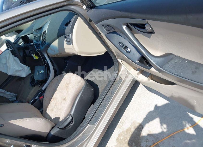 Photo 5 of 2016 Hyundai Elantra SE (VIN 5NPDH4AE9GH793064)
