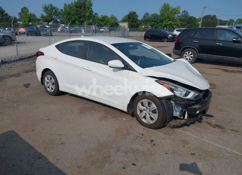 2016 Hyundai Elantra SE (VIN 5NPDH4AE9GH794201) main photo