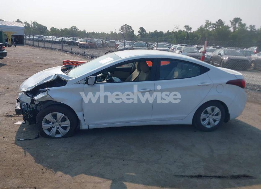 Photo 14 of 2016 Hyundai Elantra SE (VIN 5NPDH4AE9GH794201)