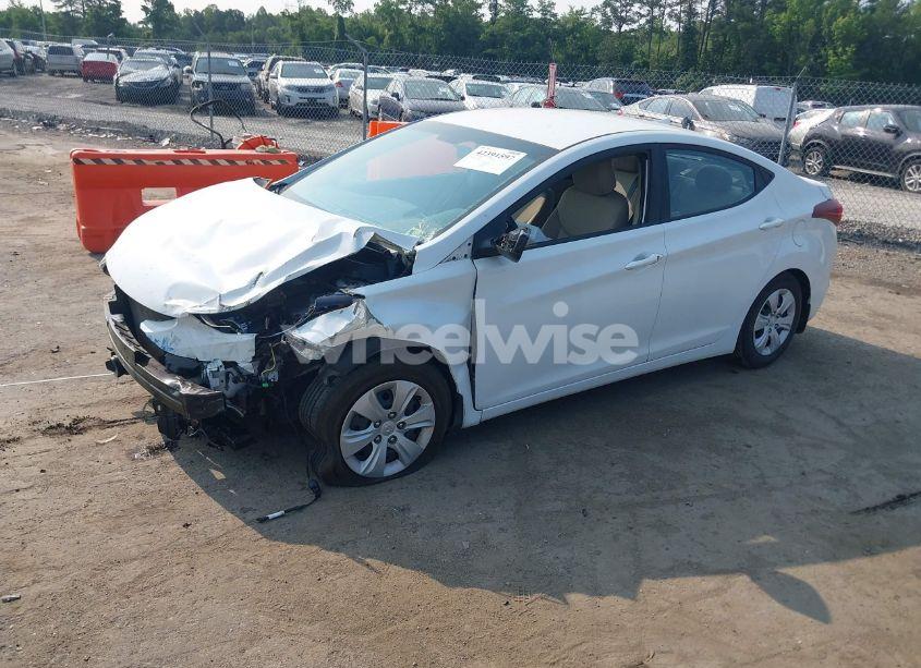 Photo 2 of 2016 Hyundai Elantra SE (VIN 5NPDH4AE9GH794201)